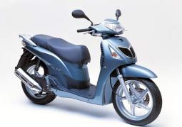 Ischia Rent a scooter Honda SH 125